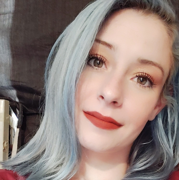 Meet your Posher, Alex - Picture 1 of 9